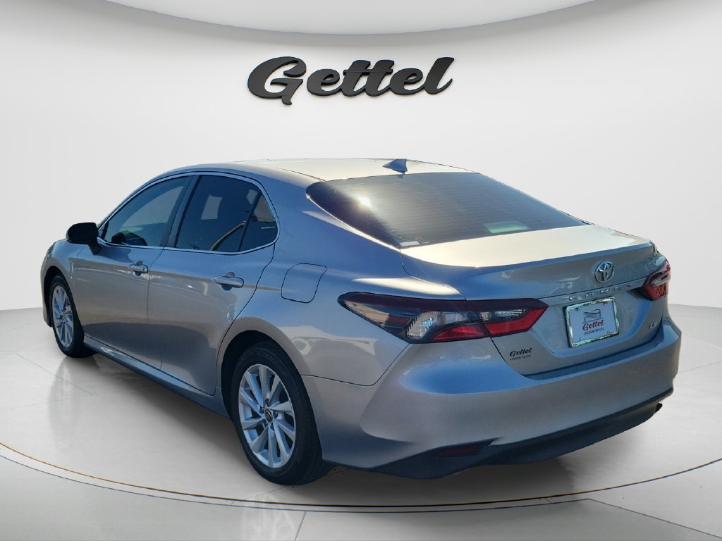 Used 2024 Toyota Camry LE w/ Convenience Package FWD image 7