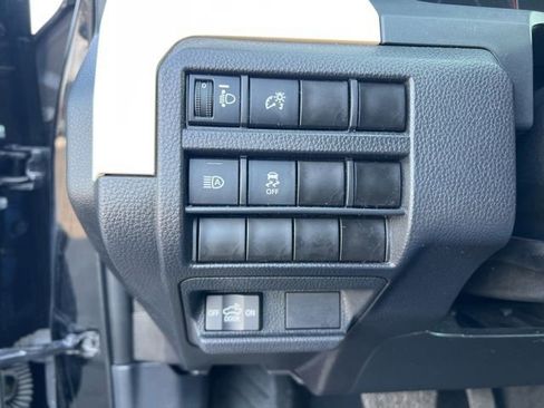 Used 2024 Toyota Tacoma TRD Off-Road image 10