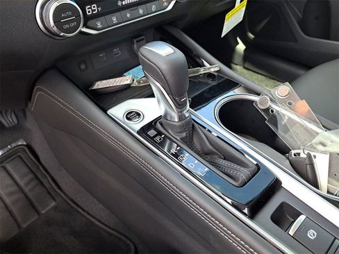 New 2025 Nissan Altima 2.5 SL image 42