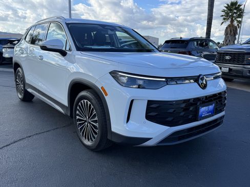 New 2026 Volkswagen Tiguan S image 2