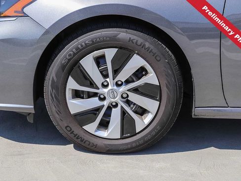 Used 2025 Nissan Altima 2.5 S FWD image 11