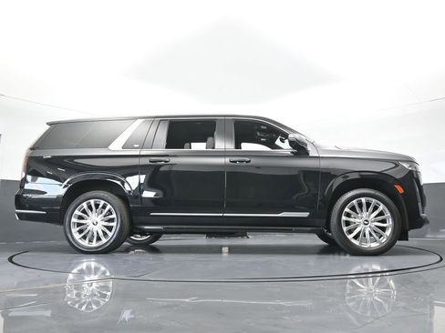 Used 2023 Cadillac Escalade ESV Premium Luxury image 67