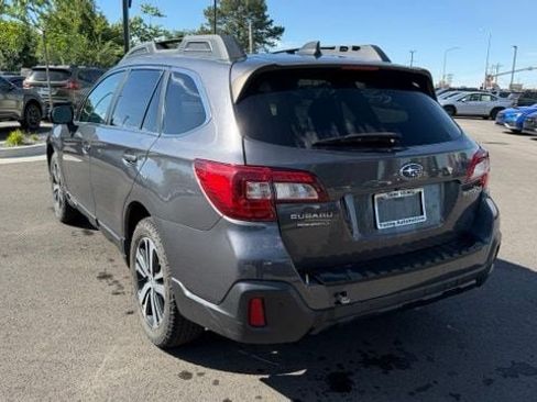 Used 2019 Subaru Outback 2.5i Limited AWD/4WD image 4