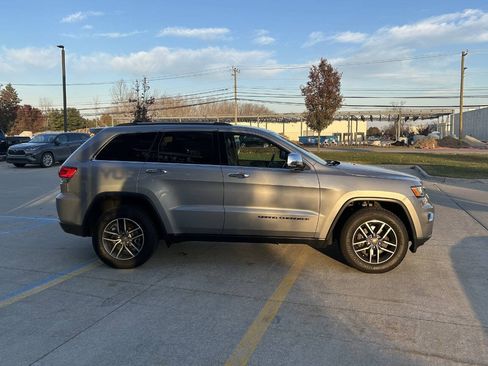 Used 2019 Jeep Grand Cherokee Limited image 5