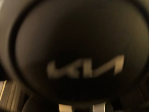 Certified 2023 Kia Soul LX w/ LX Technology Package image 16