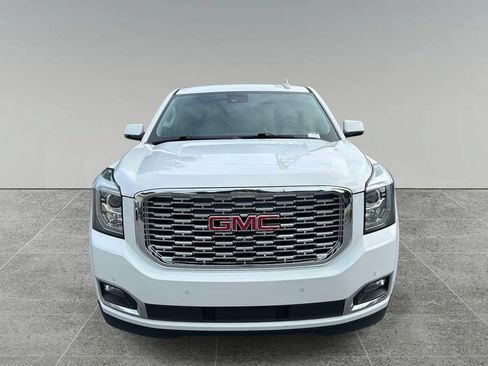 Used 2020 GMC Yukon Denali w/ Denali Premium Package RWD image 9