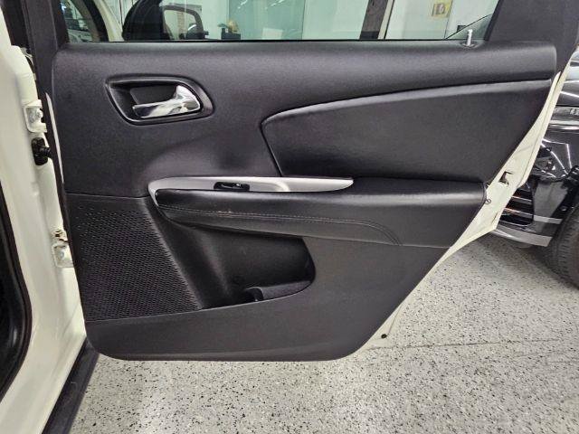 Used 2018 Dodge Journey SE w/ Connectivity Group FWD image 28