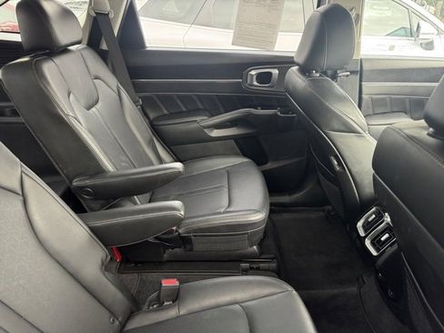Used 2022 Kia Sorento SX image 7