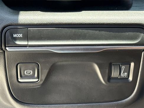 Used 2021 Cadillac Escalade ESV Luxury image 17