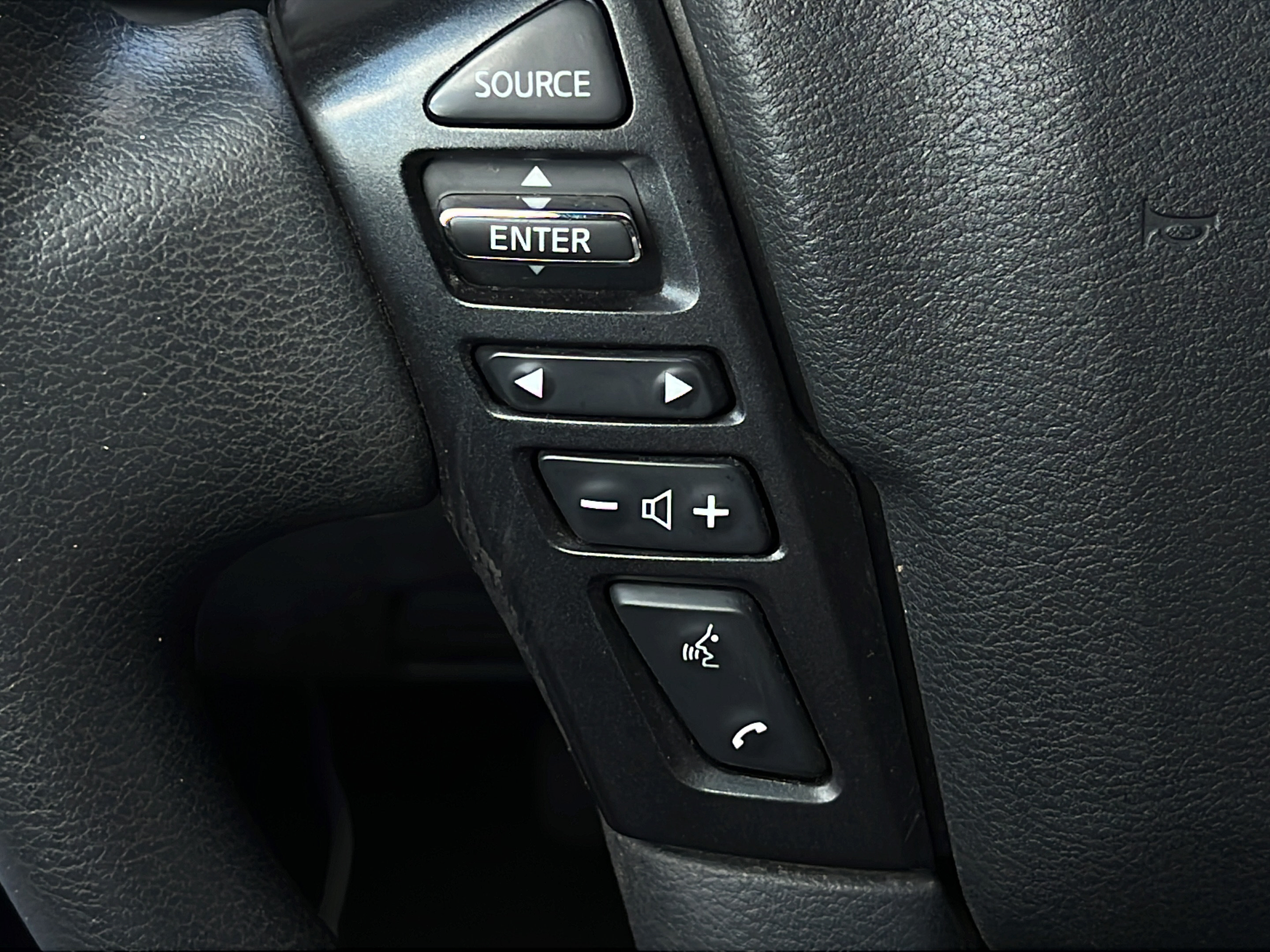 Used 2023 Nissan Frontier S w/ Technology Package AWD/4WD image 18