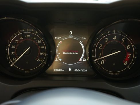 Used 2017 Jaguar F-TYPE SVR AWD/4WD image 21