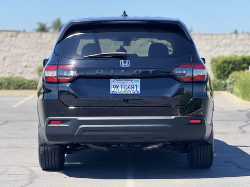 Used 2024 Honda Pilot LX image 6