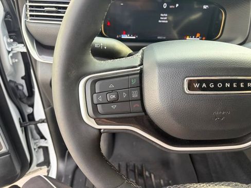 Used 2023 Jeep Wagoneer 4WD w/ Premium Group I image 6