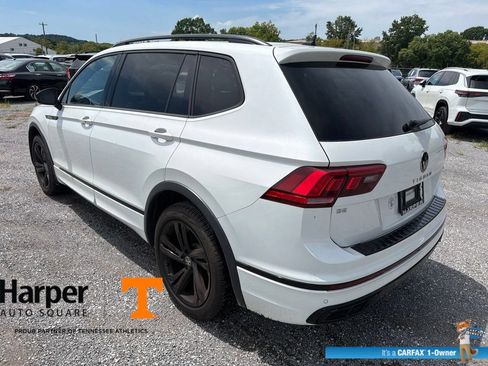 Used 2024 Volkswagen Tiguan SE R-Line AWD/4WD image 3