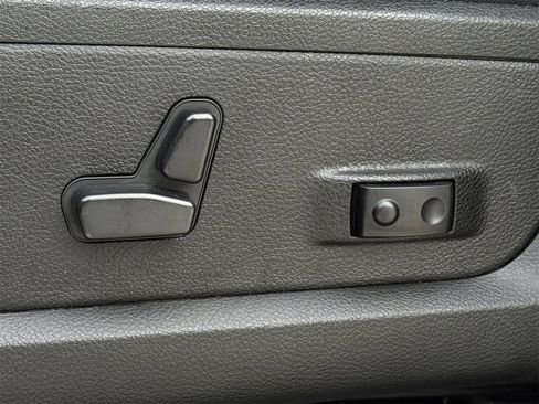 Used 2024 RAM 2500 Laramie image 22