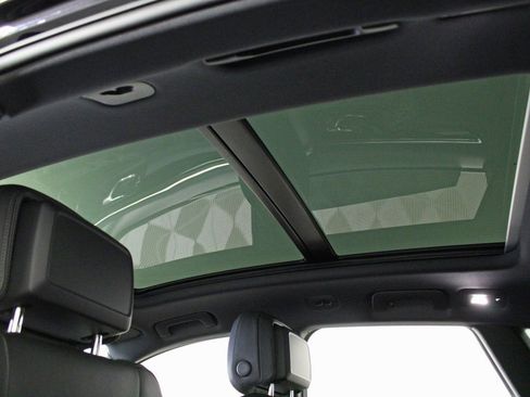 Certified 2026 Porsche Macan S image 19