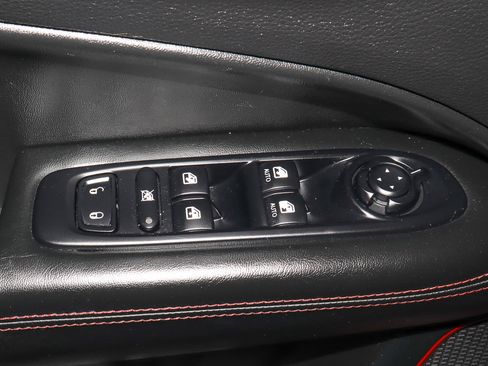 Used 2020 Jeep Compass Trailhawk image 16