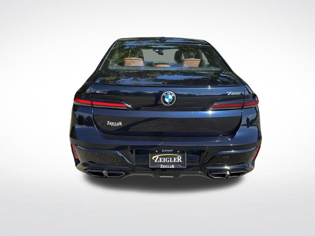 Used 2024 BMW 760i xDrive w/ Executive Package AWD/4WD image 6