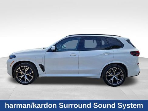 Used 2025 BMW X5 xDrive50e w/ M Sport Package image 4