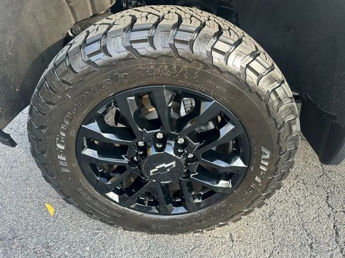 Used 2025 Chevrolet Silverado 2500 LT w/ Trail Boss Package image 35