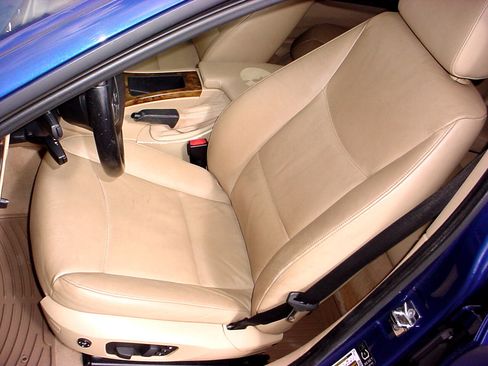 Used 2006 BMW 325xi Sedan image 23