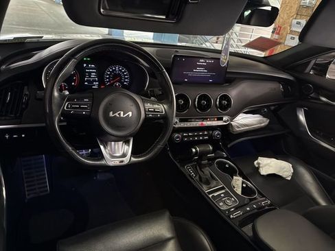 Certified 2022 Kia Stinger GT-Line RWD image 7