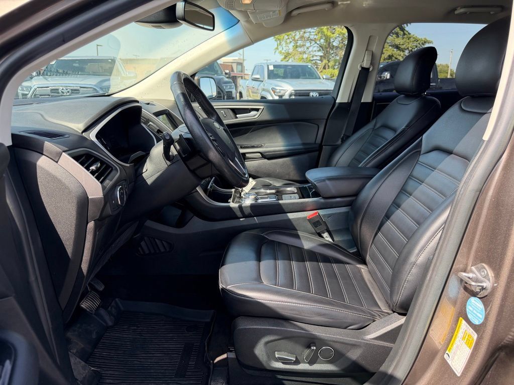 Used 2019 Ford Edge SEL w/ Equipment Group 201A AWD/4WD image 11