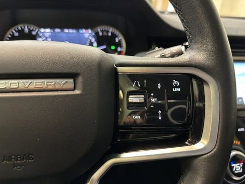 Used 2023 Land Rover Discovery Sport SE image 19