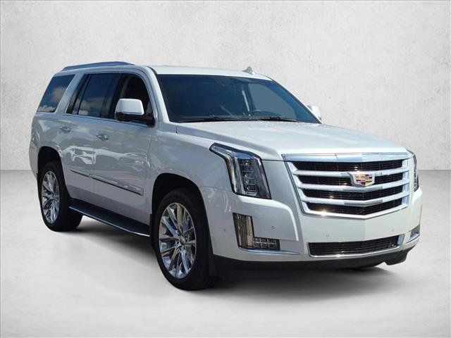 Used 2019 Cadillac Escalade Luxury RWD image 3
