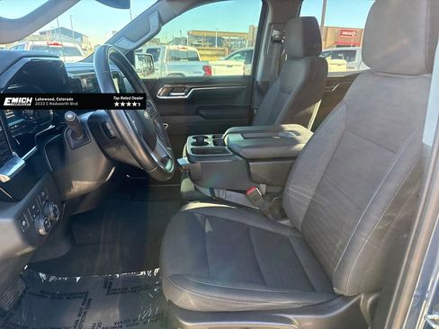 Used 2024 Chevrolet Silverado 1500 LT image 9