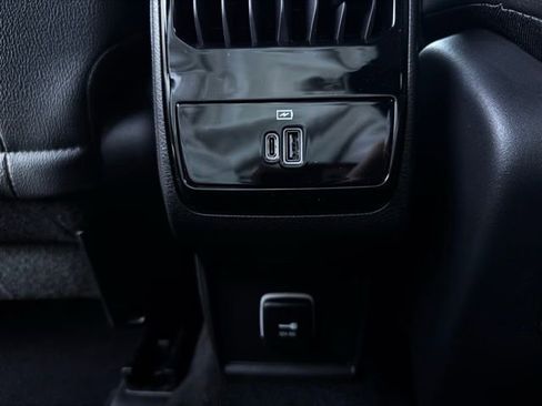 New 2026 Jeep Compass Latitude w/ Sun and Sound Group image 21