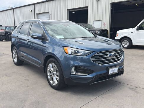 Used 2019 Ford Edge Titanium w/ Cargo Accessory Package AWD/4WD image 3