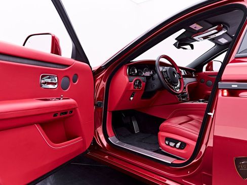 Used 2024 Rolls-Royce Ghost AWD/4WD image 42