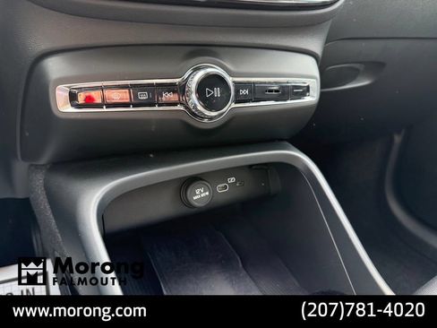Used 2023 Volvo XC40 B5 Plus w/ Driver Assist Package AWD/4WD image 40
