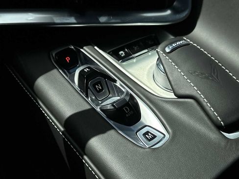 Used 2024 Chevrolet Corvette Stingray Premium Cpe w/ Body-Color Dual Roof Package image 23