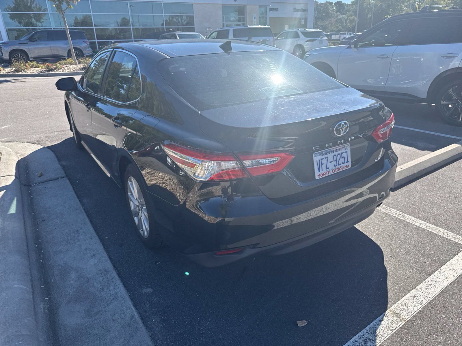Used 2019 Toyota Camry LE FWD image 17