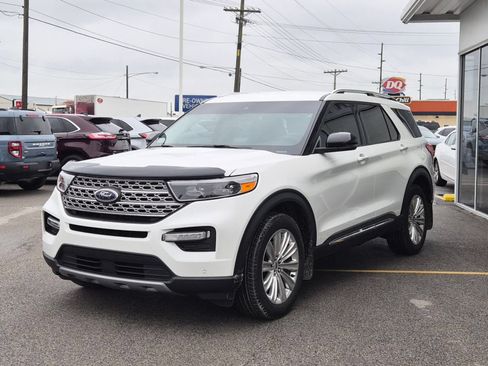 Used 2024 Ford Explorer Limited w/ Limited Technology Package AWD/4WD image 3