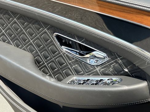 Used 2020 Bentley Continental GT V8 image 33