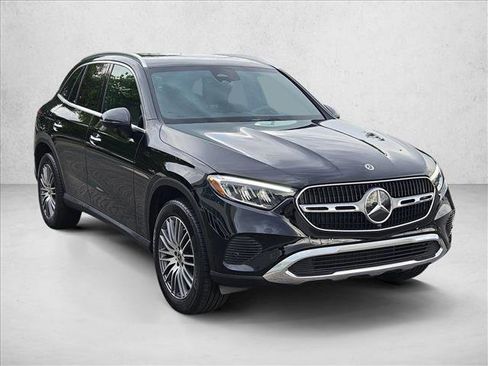 Certified 2026 Mercedes-Benz GLC 300 image 3