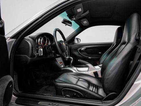 Used 2004 Porsche 911 Carrera RWD image 19