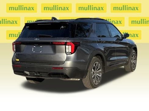 New 2025 Ford Explorer ST-Line w/ Premium Package image 19
