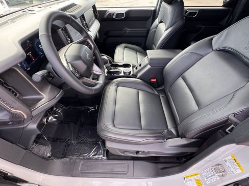 New 2026 Ford Bronco Badlands image 16