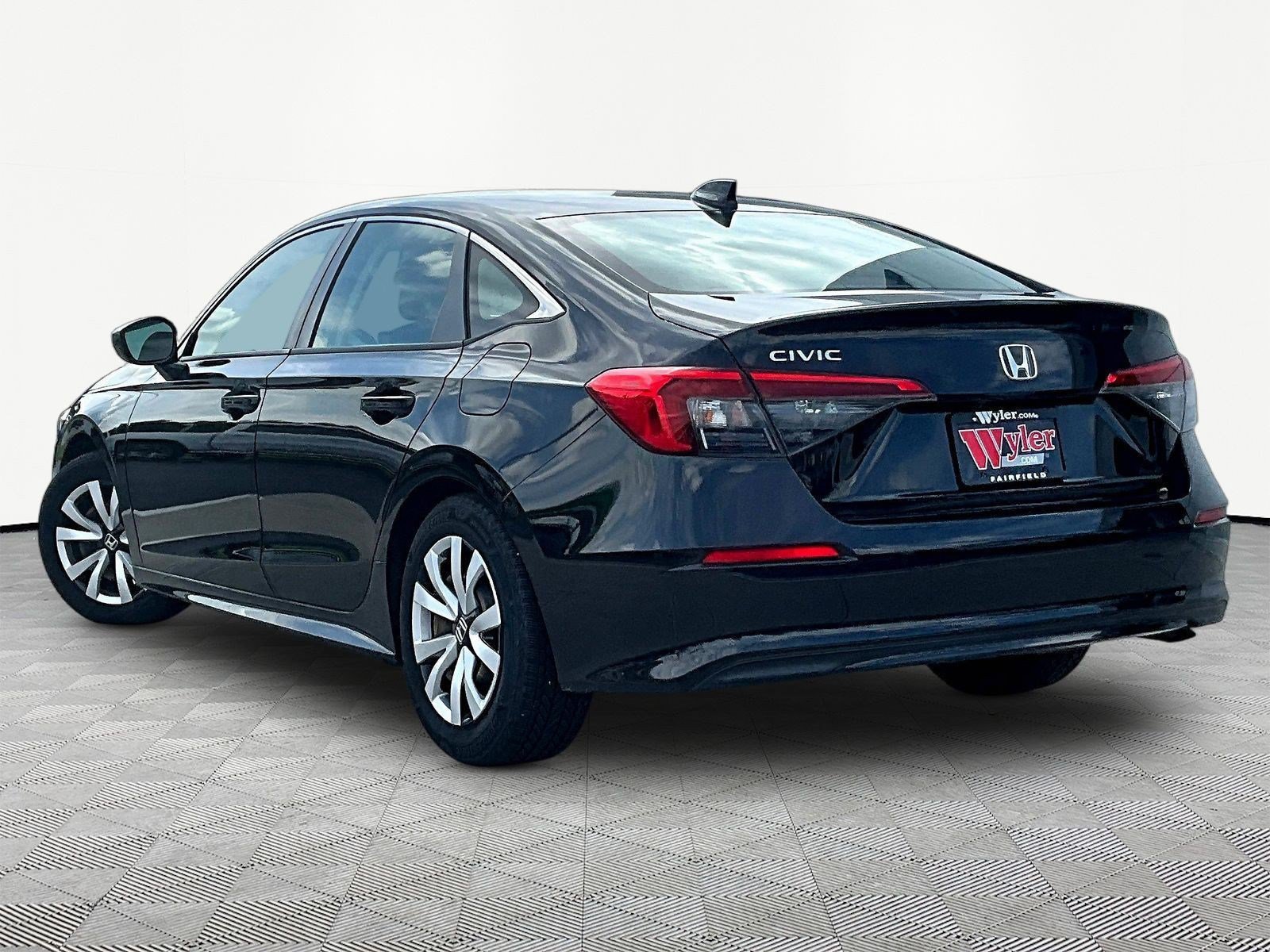 Used 2023 Honda Civic LX image 4