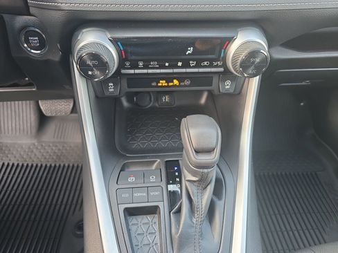 Used 2023 Toyota RAV4 XLE image 29