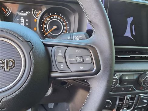 New 2025 Jeep Gladiator Sport image 15