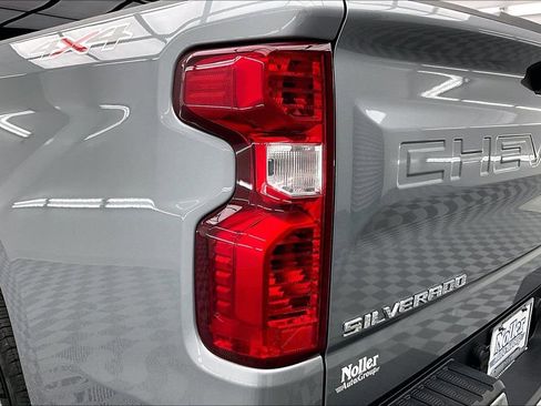 Used 2024 Chevrolet Silverado 1500 LT AWD/4WD image 31
