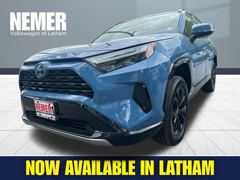 Used 2022 Toyota RAV4 SE w/ Convenience Package AWD/4WD image 1