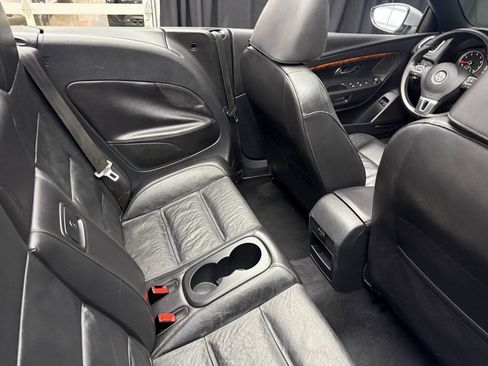 Used 2012 Volkswagen Eos Lux FWD image 27