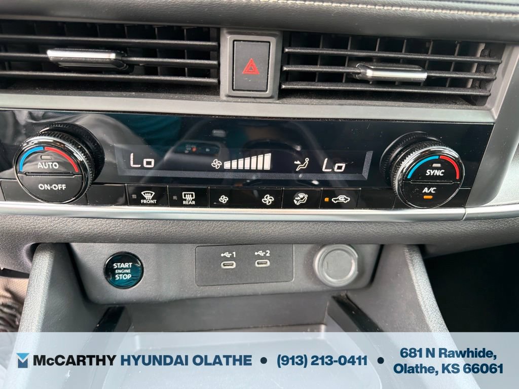 Used 2025 Nissan Rogue SV FWD image 28