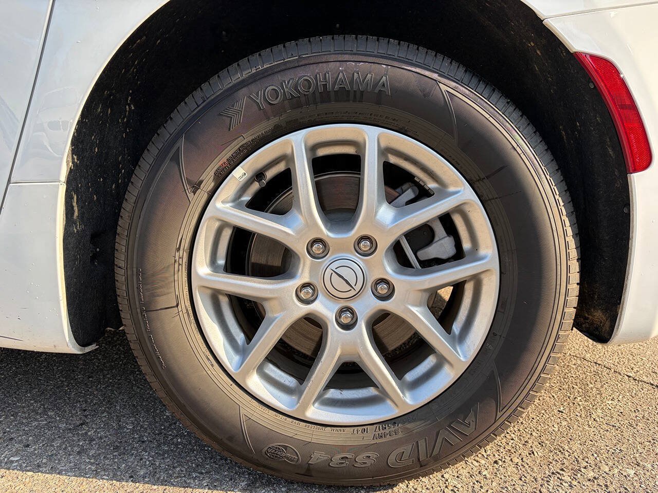 Used 2026 Chrysler Pacifica Select FWD image 9